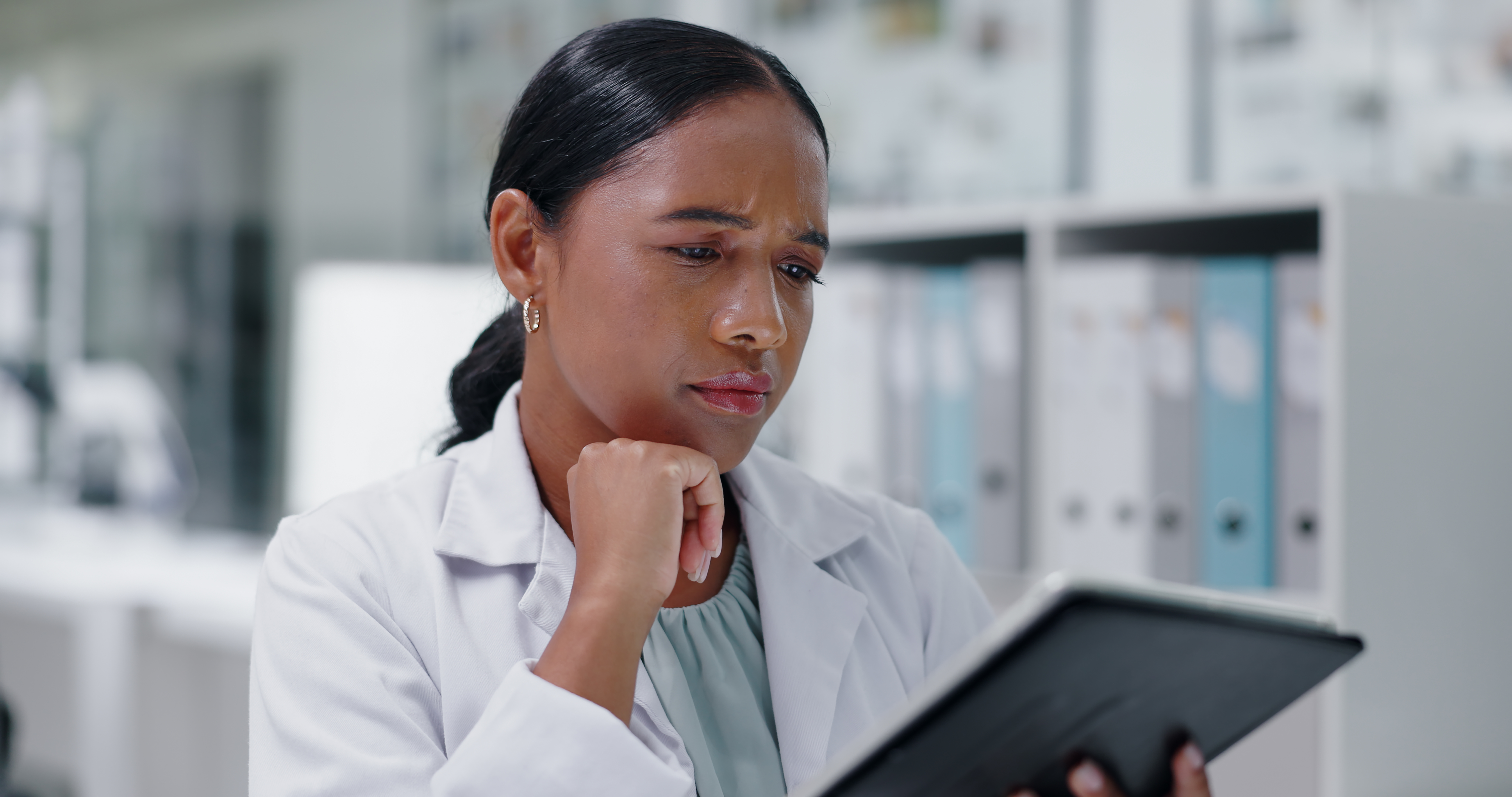 EPI manual doctor at office